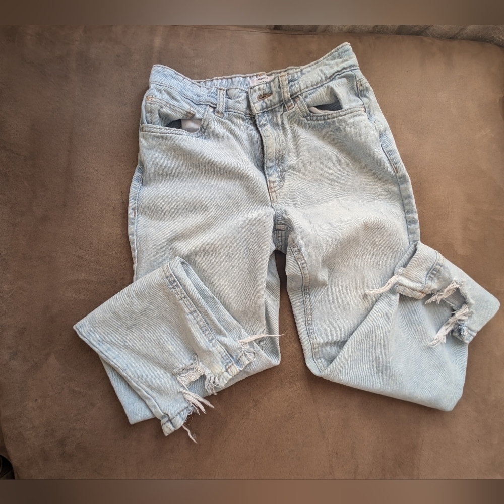 Refuge Light Blue Distressed Women Mom Jeans